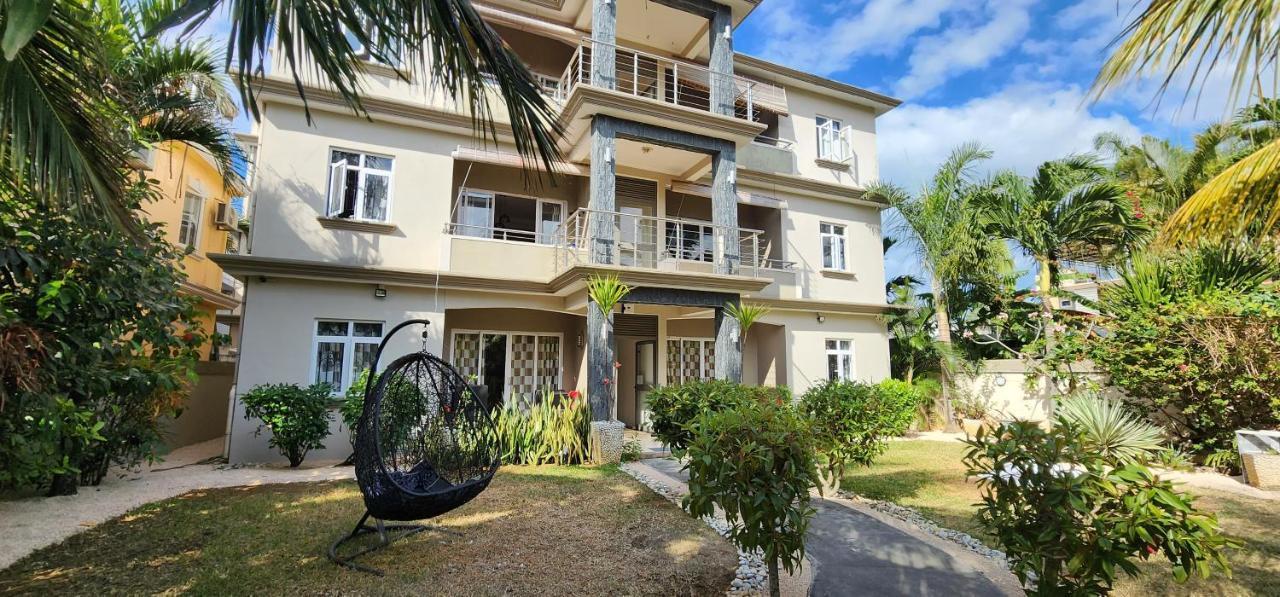 Number 7, 2Nd Floor, Pebble Bay Apartments With Garden View Grand Baie Exterior photo